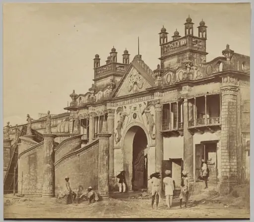 Gateway Leading into the Kaiserbagh, by Felice A. Beato