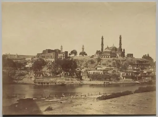 The Muchee Bhawan Fort and the Gomti River Taken from the Stone Bridge, by Felice A. Beato
