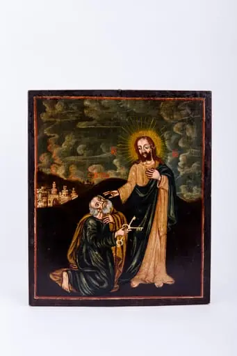 Mântuitorul Iisus Hristos, îmbrăcat în sacos lung galben-crem-bej, cu mantie verde, pe umăr, cu aureolă din raze de lumină, atinge cu mângâiere, ocrotire și Binecuvântare creștetul și umerii Sfântului Apostol Petru, care stă îngenuncheat în fața Domnului. Sfântul Petru este îmbrăcat în sacos verde, cu mantie galbenă-bronzie, primind cheile Împărăției Raiului. Simon Petru, fratele Sfântului Apostol Andrei, pescar evreu din Betsaida, este unul dintre primii discipoli ai Mântuitorului. Sfântul Petru a fost unul dintre cei mai apropiați ucenici și apostoli. În registrul superior, este cerul verde-kaki, cu nouri învolburați, cu striații mici roșii, ca de amurg. În registrul inferior sunt dealuri brune-cafenii, iar în registrul îndepărtat se văd zidurile caselor cetății Ierusalimului. Pictura este încadrată de un chenar liniar roșu-vermillon. Cromatica este autumnală, vernisată, barocă: brun-cafeniu, ocru, bej, crem, verde de China, negru. Inscripția din româno-chirilică se traduce IC XC Iisus Hristos Sf Petru., by Ivan Zugravul din Rășinari
