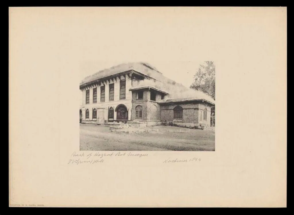 Bank of Hazratbal Mosque, Kashmir, by J.W. Groves, photographic, 1894