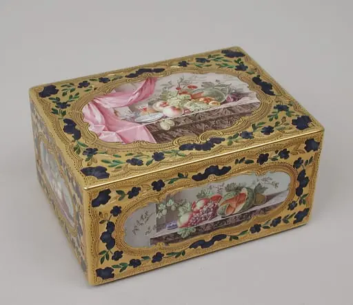 Snuffbox, by Jean Formey