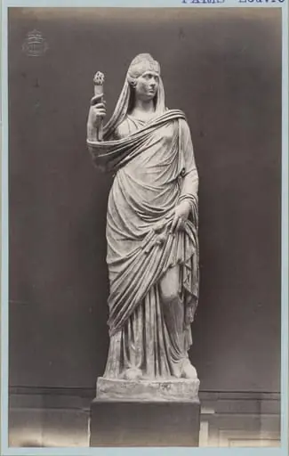 Marble statue of a Roman lady, by Louise Laffon
