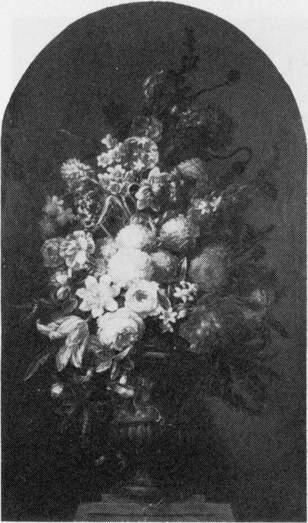Schoorsteenstuk met bloemen in een vaas