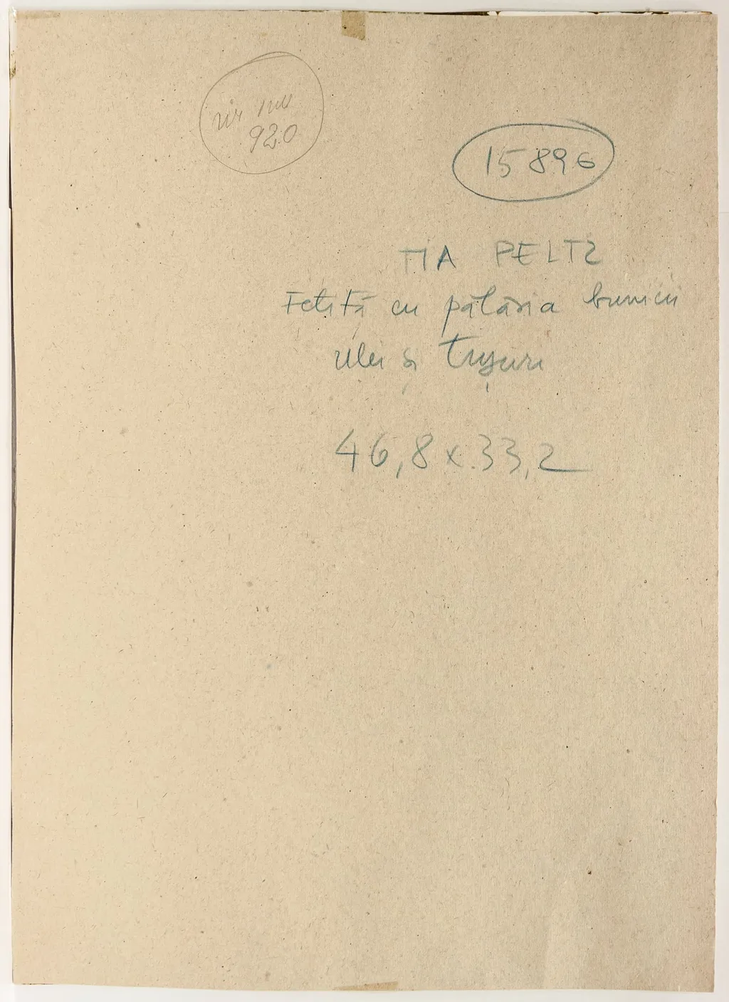 Fetiță cu pălăria bunicii, by Tia Peltz, 1950