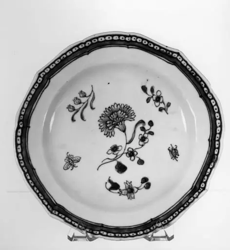 assiette, by Unknown