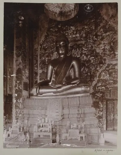 Buddha in Temple of Wat Leip, Bangkok, by Unknown