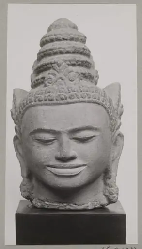 East Siam sculpture of head of Bodhisattva, ca. 12th century, H.G. Quaritch Wales Collection, by Unknown