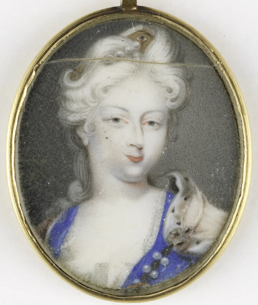 Portret van een vrouw, vermoedelijk Christiane Charlotte van Württemberg (1694-1729), by Unknown, ivory, 1720