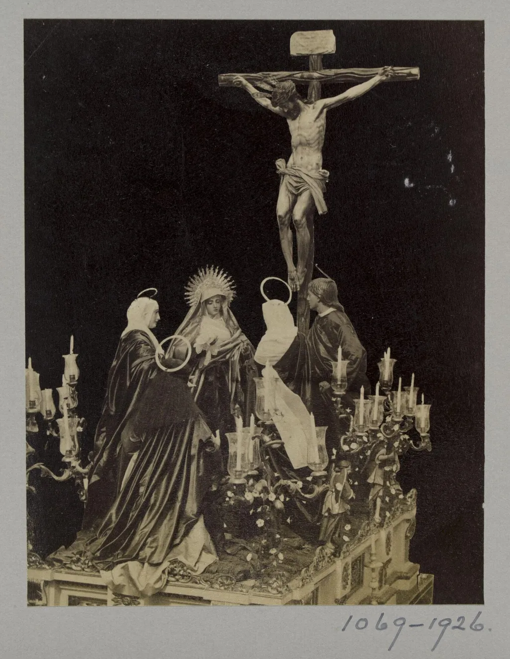 Processional statuary group belonging to the Fraternity of the Parish of San Vicente, Seville, by Unknown, photographic, 1850