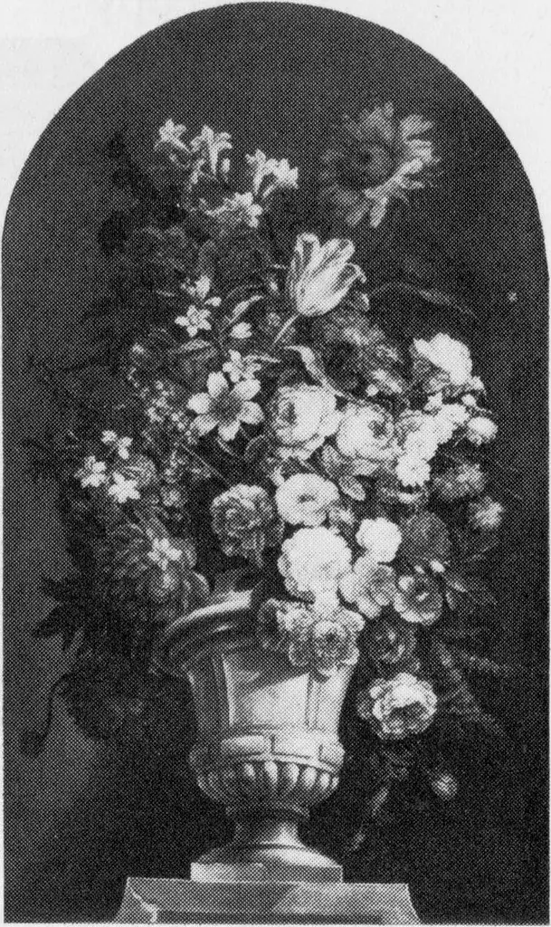Schoorsteenstuk met bloemen in een vaas, by Unknown