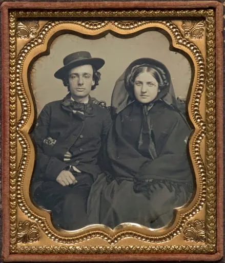 Seated couple in mourning attire, by Unknown