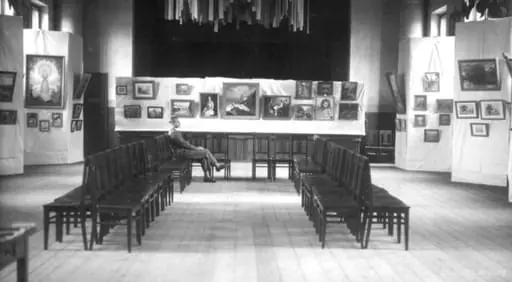 Talsu mākslinieku gleznu izstāde Latviešu Sadraudzīgās biedrības nama zālē, by Unknown