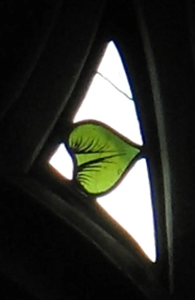 Triangular-shaped Tracery Light, by Unknown, 1350