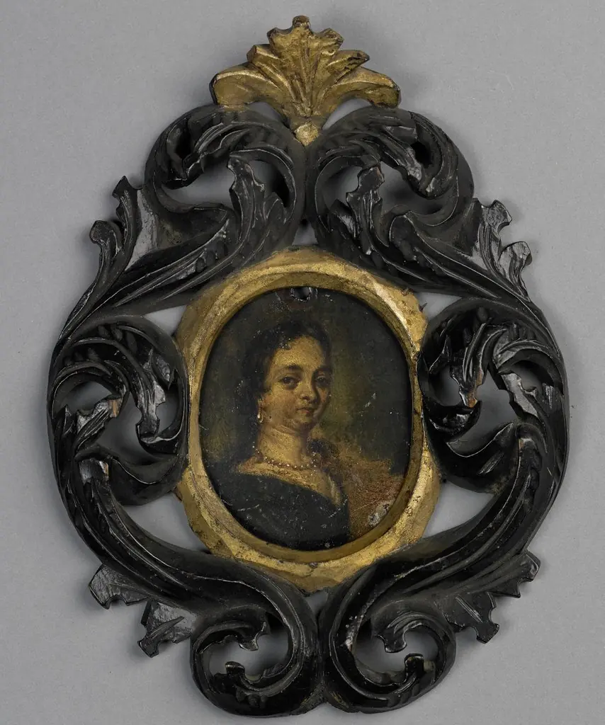 Vrouwenportret, by Unknown